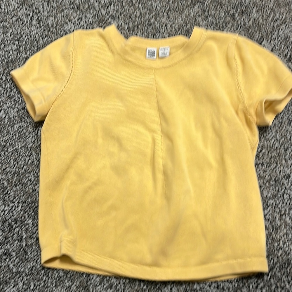 Yellow Uniqlo 100% cotton cropped tee size S